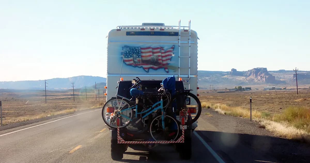 Motorhome Down on I-15 Past Las Vegas: A German Family's Roadside Call, Interpreted