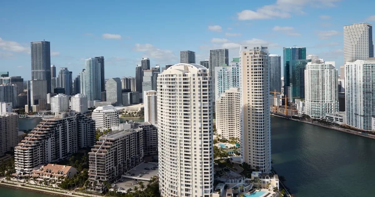 A Colombian Family Books a Second Cardiology Opinion in Miami, All in Spanish by Phone