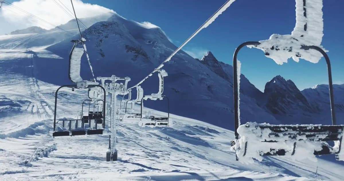 A Stuttgart Skier's Knee Follow-Up With a Colorado Orthopedic Clinic, Held in German